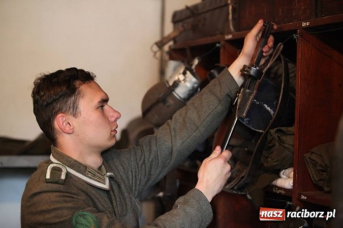 Zdjęcie w galerii na portalu naszraciborz.pl: Rudy szykują się na Industriadę. W weekend odbył się tu pokaz mody retro wiadomości z regionu