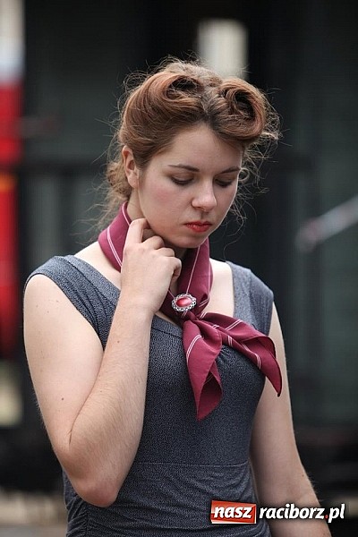 Zdjęcie w galerii na portalu naszraciborz.pl: Rudy szykują się na Industriadę. W weekend odbył się tu pokaz mody retro wiadomości z regionu