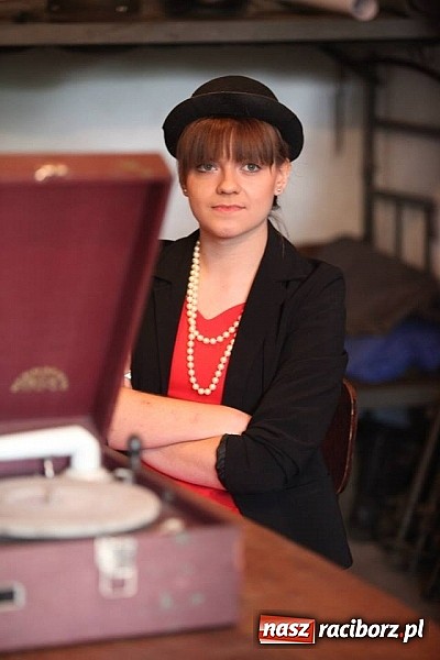 Zdjęcie w galerii na portalu naszraciborz.pl: Rudy szykują się na Industriadę. W weekend odbył się tu pokaz mody retro wiadomości z regionu