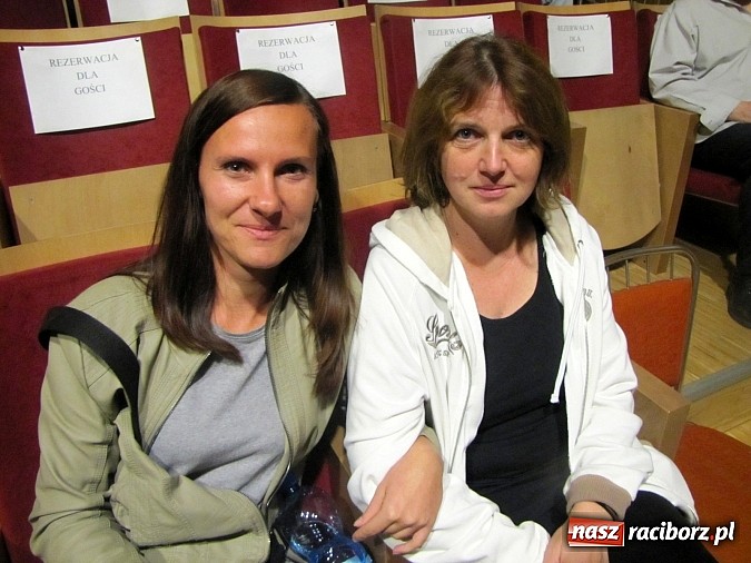 Zdjęcie w galerii na portalu naszraciborz.pl: Przez sztukę chcą wykuć lepszą przyszłość dla siebie wiadomości z regionu