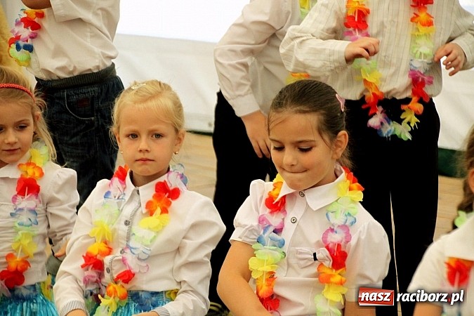 Zdjęcie w galerii na portalu naszraciborz.pl: W Wojnowicach bawili się na festynie szkolnym wiadomości z regionu