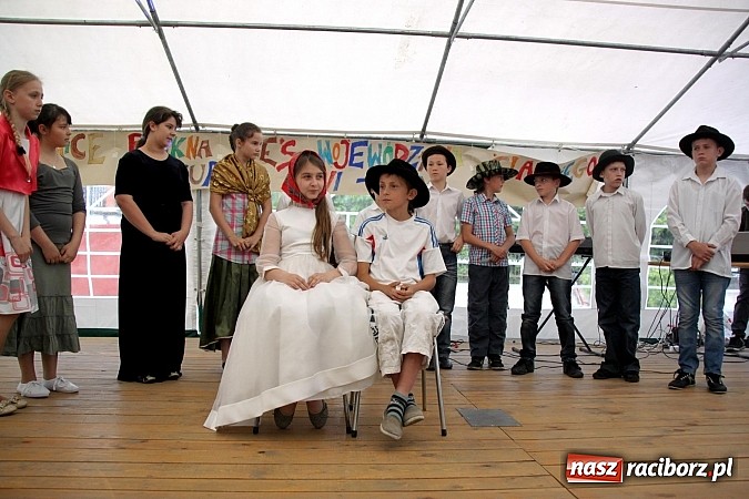 Zdjęcie w galerii na portalu naszraciborz.pl: W Wojnowicach bawili się na festynie szkolnym wiadomości z regionu