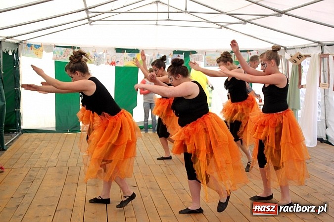 Zdjęcie w galerii na portalu naszraciborz.pl: W Wojnowicach bawili się na festynie szkolnym wiadomości z regionu