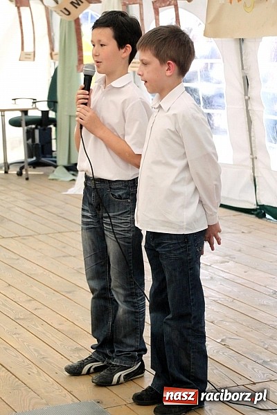 Zdjęcie w galerii na portalu naszraciborz.pl: W Wojnowicach bawili się na festynie szkolnym wiadomości z regionu