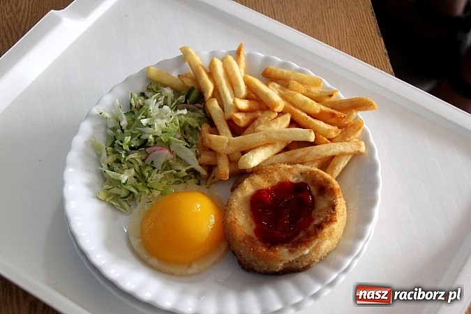 Zdjęcie w galerii na portalu naszraciborz.pl: W Wojnowicach bawili się na festynie szkolnym wiadomości z regionu