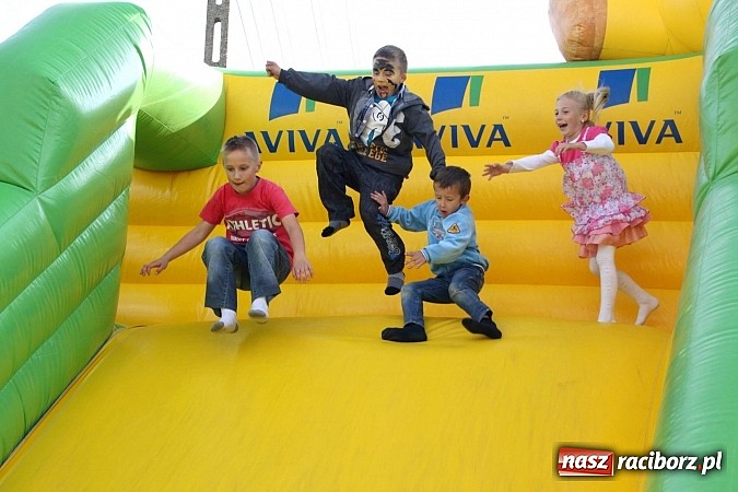 Zdjęcie w galerii na portalu naszraciborz.pl: W Wojnowicach bawili się na festynie szkolnym wiadomości z regionu