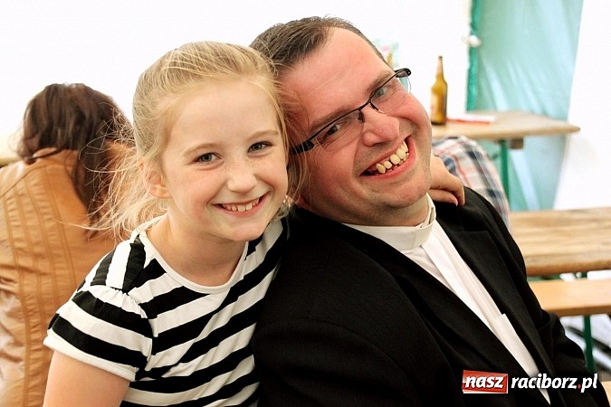 Zdjęcie w galerii na portalu naszraciborz.pl: W Wojnowicach bawili się na festynie szkolnym wiadomości z regionu