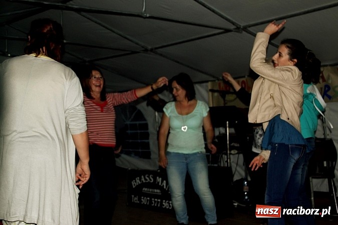 Zdjęcie w galerii na portalu naszraciborz.pl: W Wojnowicach bawili się na festynie szkolnym wiadomości z regionu