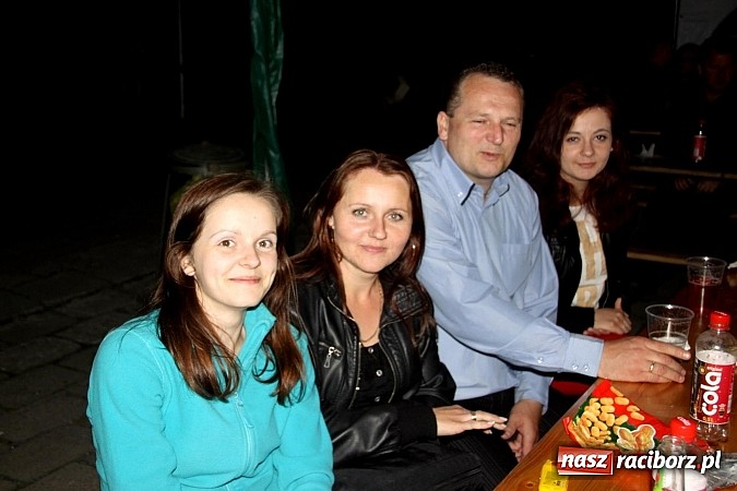 Zdjęcie w galerii na portalu naszraciborz.pl: W Wojnowicach bawili się na festynie szkolnym wiadomości z regionu