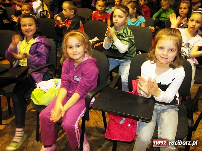 Zdjęcie w galerii na portalu naszraciborz.pl: Przedszkolaki świętowały swój dzień w PWSZ wiadomości z regionu