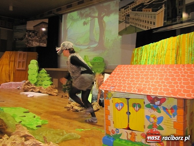 Zdjęcie w galerii na portalu naszraciborz.pl: Przedszkolaki świętowały swój dzień w PWSZ wiadomości z regionu