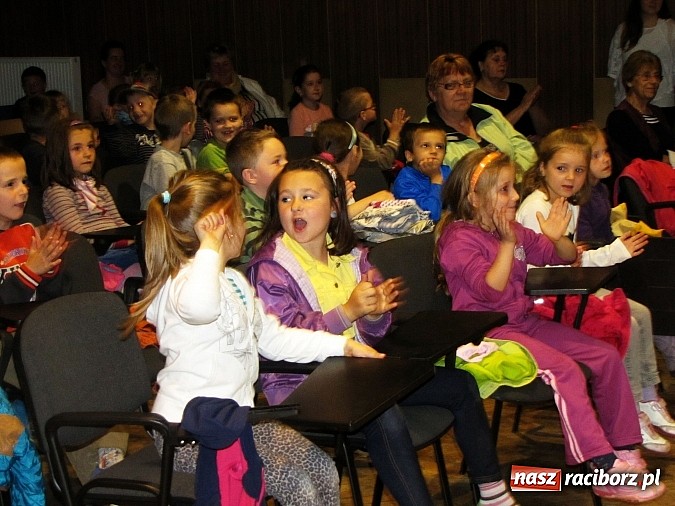 Zdjęcie w galerii na portalu naszraciborz.pl: Przedszkolaki świętowały swój dzień w PWSZ wiadomości z regionu