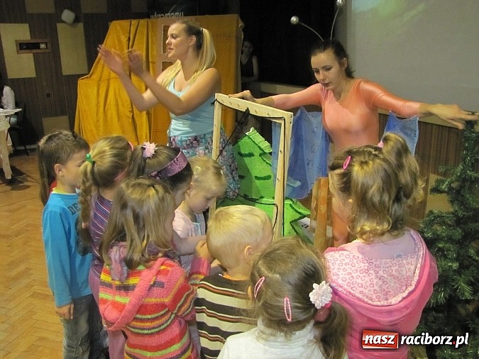 Zdjęcie w galerii na portalu naszraciborz.pl: Przedszkolaki świętowały swój dzień w PWSZ wiadomości z regionu