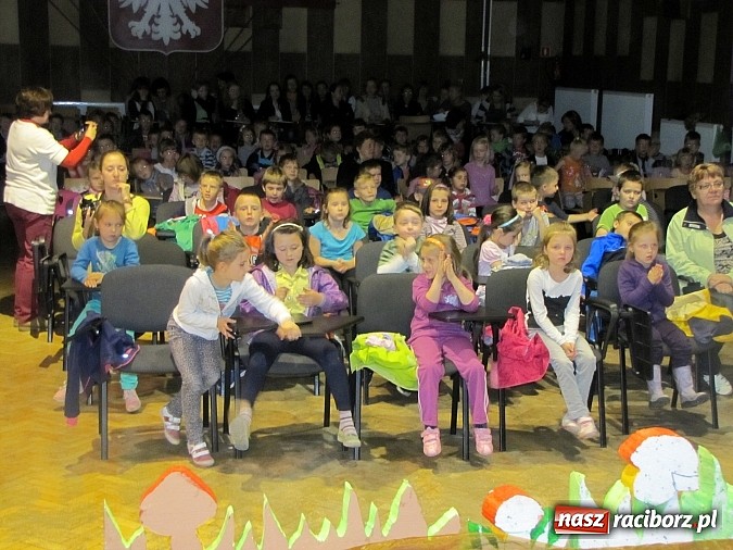 Zdjęcie w galerii na portalu naszraciborz.pl: Przedszkolaki świętowały swój dzień w PWSZ wiadomości z regionu