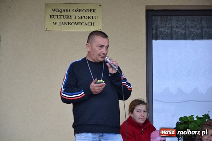 Zdjęcie w galerii na portalu naszraciborz.pl: A mamusie nie trafiały do kosza! Dzień Dziecka w Jankowicach  wiadomości z regionu