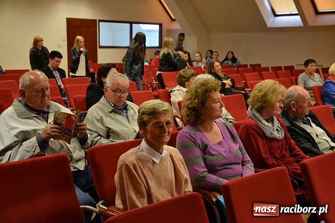 Zdjęcie w galerii na portalu naszraciborz.pl: Szkoła, która ma przed sobą 200-lecie wiadomości z regionu