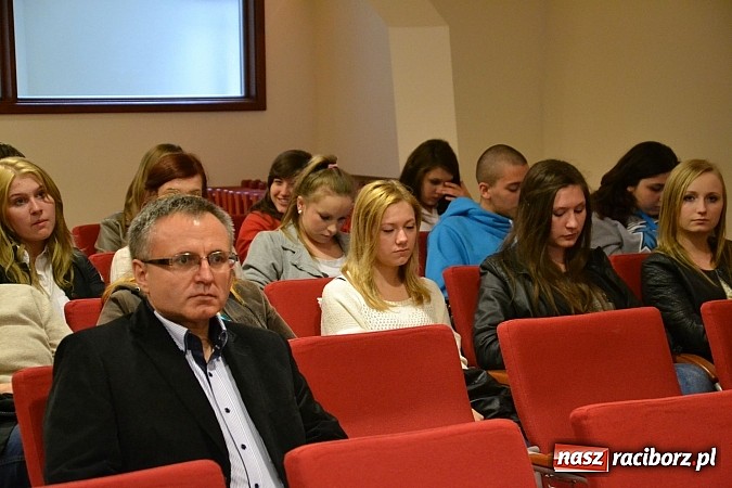 Zdjęcie w galerii na portalu naszraciborz.pl: Szkoła, która ma przed sobą 200-lecie wiadomości z regionu