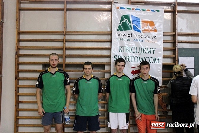 Zdjęcie w galerii na portalu naszraciborz.pl: Akademia Szpachlowania najlepsza w turnieju Streetballa wiadomości z regionu