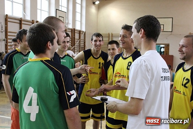 Zdjęcie w galerii na portalu naszraciborz.pl: Akademia Szpachlowania najlepsza w turnieju Streetballa wiadomości z regionu