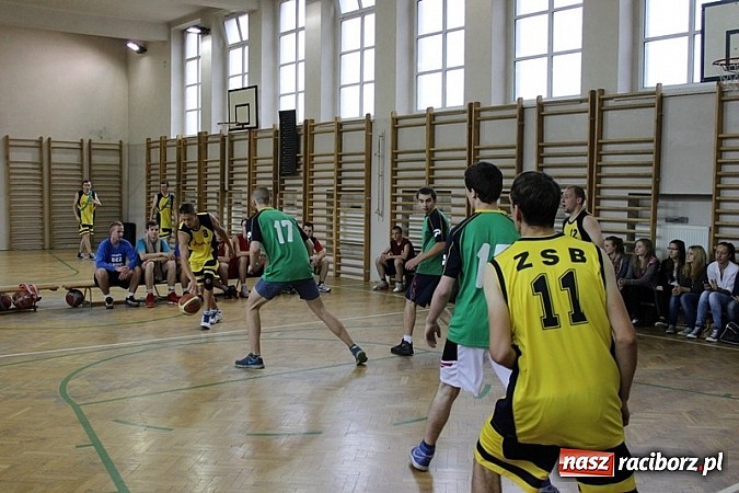 Zdjęcie w galerii na portalu naszraciborz.pl: Akademia Szpachlowania najlepsza w turnieju Streetballa wiadomości z regionu