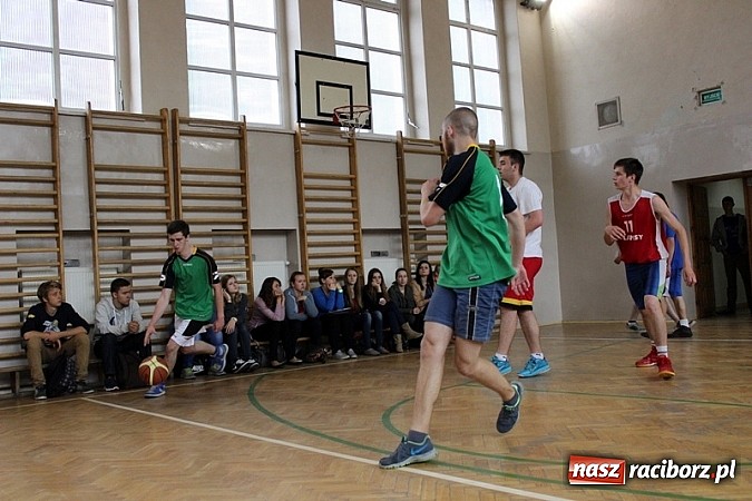 Zdjęcie w galerii na portalu naszraciborz.pl: Akademia Szpachlowania najlepsza w turnieju Streetballa wiadomości z regionu