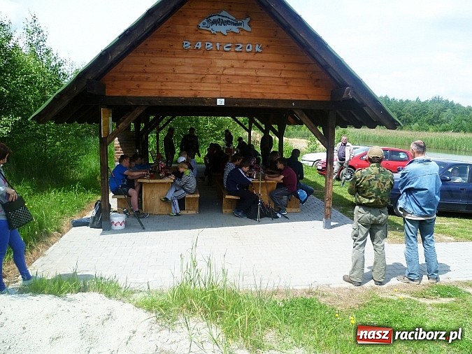 Zdjęcie w galerii na portalu naszraciborz.pl: Ryba brała na wędkarskim Dniu Dziecka na Babiczoku wiadomości z regionu