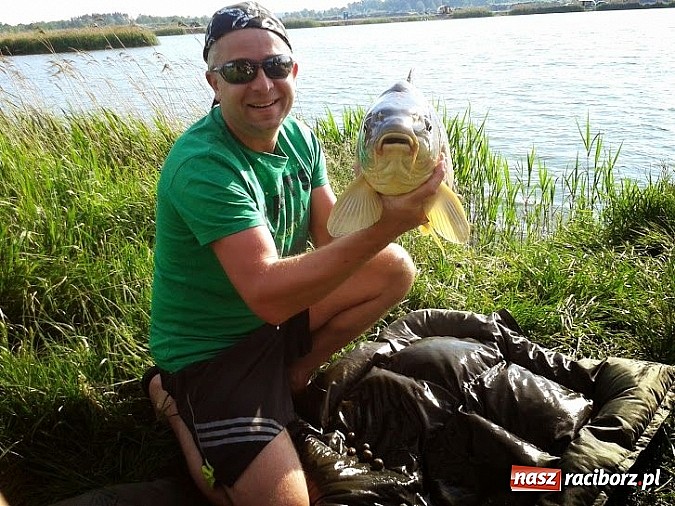 Zdjęcie w galerii na portalu naszraciborz.pl: Ryba brała na wędkarskim Dniu Dziecka na Babiczoku wiadomości z regionu