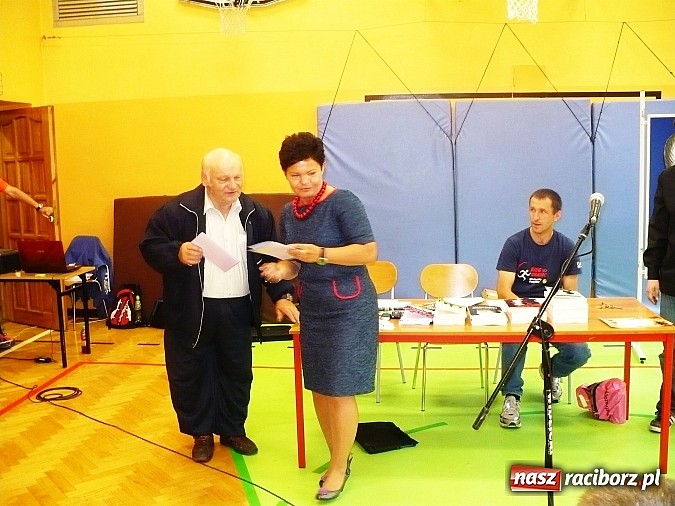 Zdjęcie w galerii na portalu naszraciborz.pl: W SP 13 grali w szachy o Puchar Dyrektora wiadomości z regionu