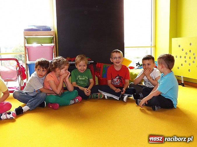 Zdjęcie w galerii na portalu naszraciborz.pl: Uczniowie Budowlanki uczą przedszkolaków jak dbać o środowisko wiadomości z regionu