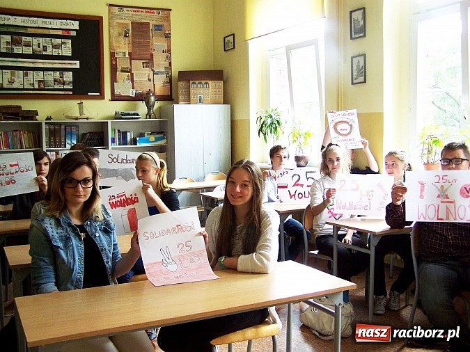 Zdjęcie w galerii na portalu naszraciborz.pl: Lekcja Wolności 1989-2014 w G5 w Raciborzu wiadomości z regionu