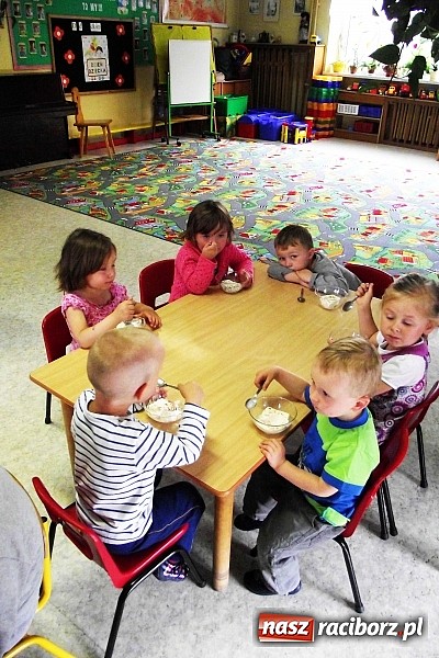 Zdjęcie w galerii na portalu naszraciborz.pl: Dzień Dziecka na wesoło w przedszkolu numer 5 wiadomości z regionu
