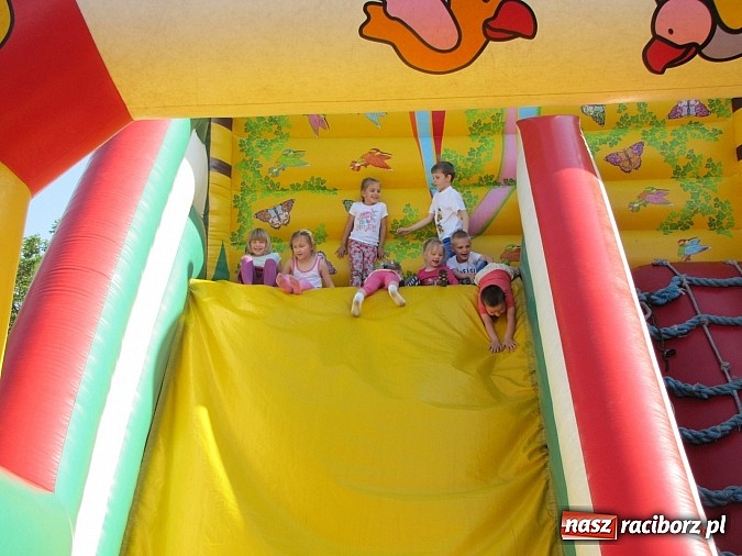 Zdjęcie w galerii na portalu naszraciborz.pl: Festyn rodzinny z okazji Dnia dziecka na Płoni  wiadomości z regionu