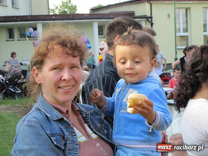 Zdjęcie w galerii na portalu naszraciborz.pl: Festyn rodzinny z okazji Dnia dziecka na Płoni  wiadomości z regionu