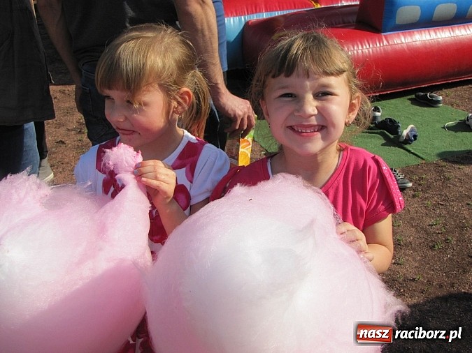 Zdjęcie w galerii na portalu naszraciborz.pl: Festyn rodzinny z okazji Dnia dziecka na Płoni  wiadomości z regionu
