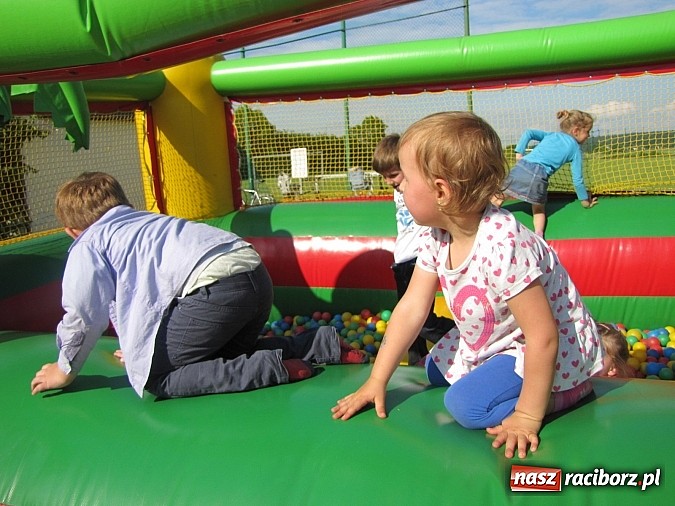 Zdjęcie w galerii na portalu naszraciborz.pl: Festyn rodzinny z okazji Dnia dziecka na Płoni  wiadomości z regionu