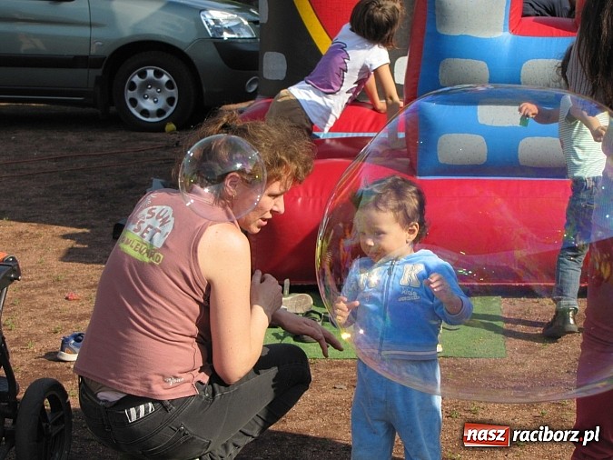 Zdjęcie w galerii na portalu naszraciborz.pl: Festyn rodzinny z okazji Dnia dziecka na Płoni  wiadomości z regionu