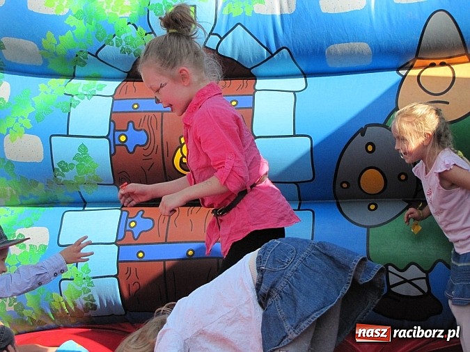 Zdjęcie w galerii na portalu naszraciborz.pl: Festyn rodzinny z okazji Dnia dziecka na Płoni  wiadomości z regionu