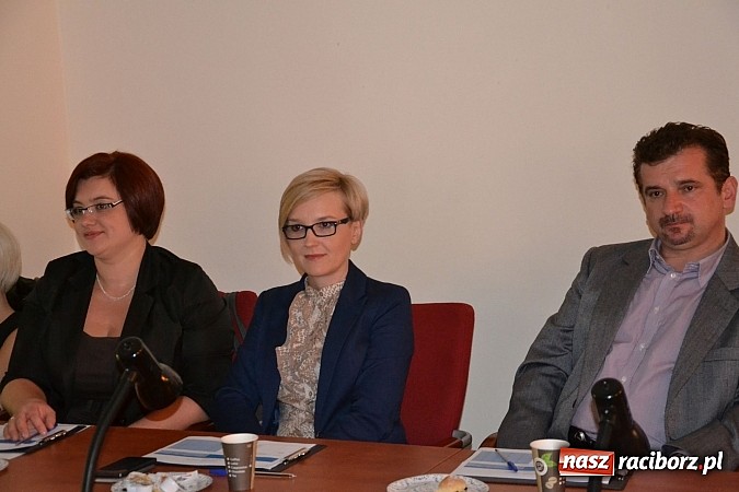 Zdjęcie w galerii na portalu naszraciborz.pl: Przesłuchania konkursowe Festiwalu Piosenki Europejskiej rozpoczęte  wiadomości z regionu