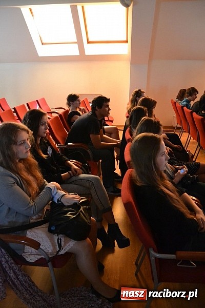 Zdjęcie w galerii na portalu naszraciborz.pl: Przesłuchania konkursowe Festiwalu Piosenki Europejskiej rozpoczęte  wiadomości z regionu