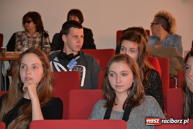 Zdjęcie w galerii na portalu naszraciborz.pl: Przesłuchania konkursowe Festiwalu Piosenki Europejskiej rozpoczęte  wiadomości z regionu