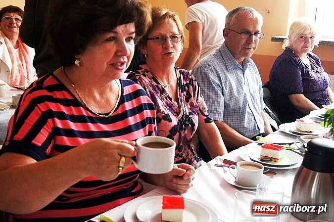 Zdjęcie w galerii na portalu naszraciborz.pl: Mamma Mia na Dzień Matki i Dzień Ojca u senior&oacute;w w Nędzy wiadomości z regionu
