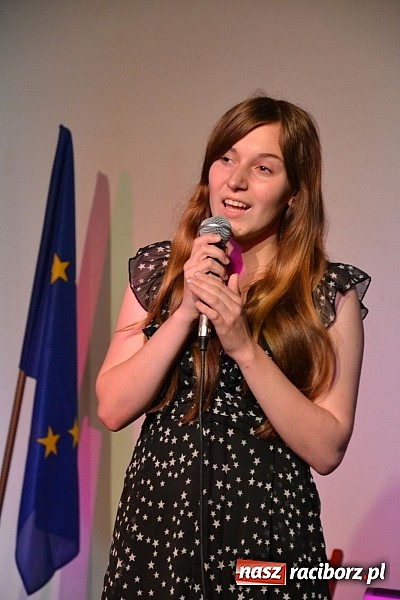 Zdjęcie w galerii na portalu naszraciborz.pl: Drugi dzień przesłuchań festiwalowych na zamku wiadomości z regionu