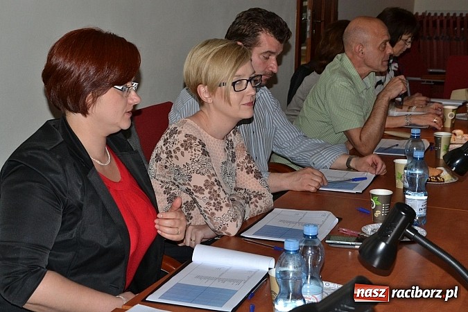 Zdjęcie w galerii na portalu naszraciborz.pl: Drugi dzień przesłuchań festiwalowych na zamku wiadomości z regionu