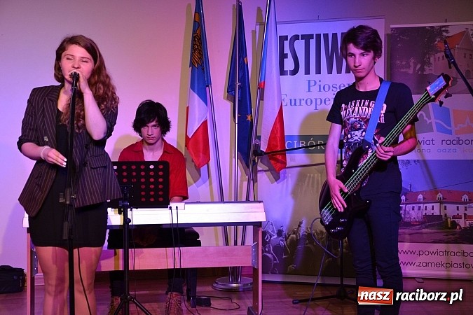 Zdjęcie w galerii na portalu naszraciborz.pl: Drugi dzień przesłuchań festiwalowych na zamku wiadomości z regionu