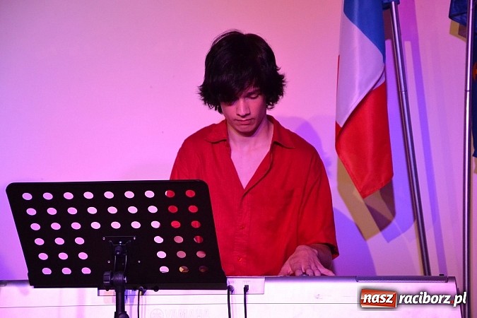 Zdjęcie w galerii na portalu naszraciborz.pl: Drugi dzień przesłuchań festiwalowych na zamku wiadomości z regionu