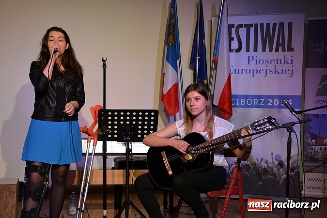 Zdjęcie w galerii na portalu naszraciborz.pl: Drugi dzień przesłuchań festiwalowych na zamku wiadomości z regionu