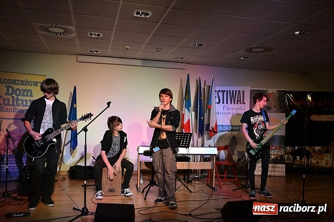 Zdjęcie w galerii na portalu naszraciborz.pl: Drugi dzień przesłuchań festiwalowych na zamku wiadomości z regionu