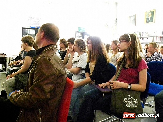 Zdjęcie w galerii na portalu naszraciborz.pl: Spotkanie nie przy Okrągłym Stole wiadomości z regionu