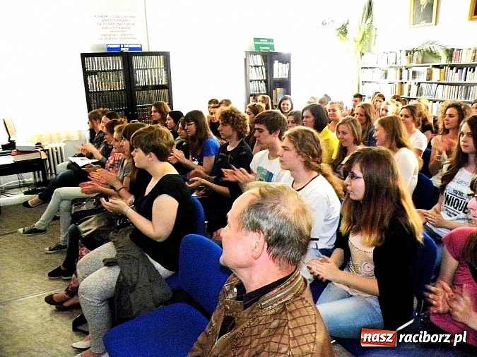 Zdjęcie w galerii na portalu naszraciborz.pl: Spotkanie nie przy Okrągłym Stole wiadomości z regionu