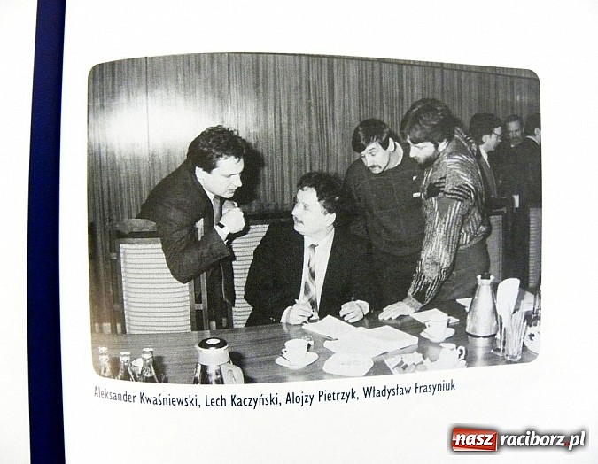 Zdjęcie w galerii na portalu naszraciborz.pl: Spotkanie nie przy Okrągłym Stole wiadomości z regionu